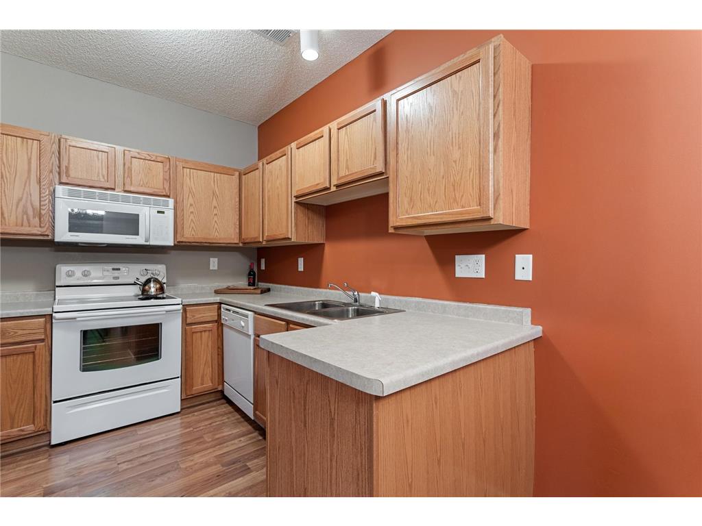 1520 Praha Street SE New Prague MN 56071 7057777 image4