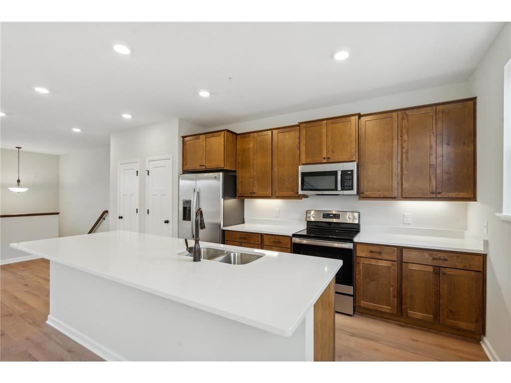 1520 Timberwood Lane West Saint Paul MN 55118 6420443 image1