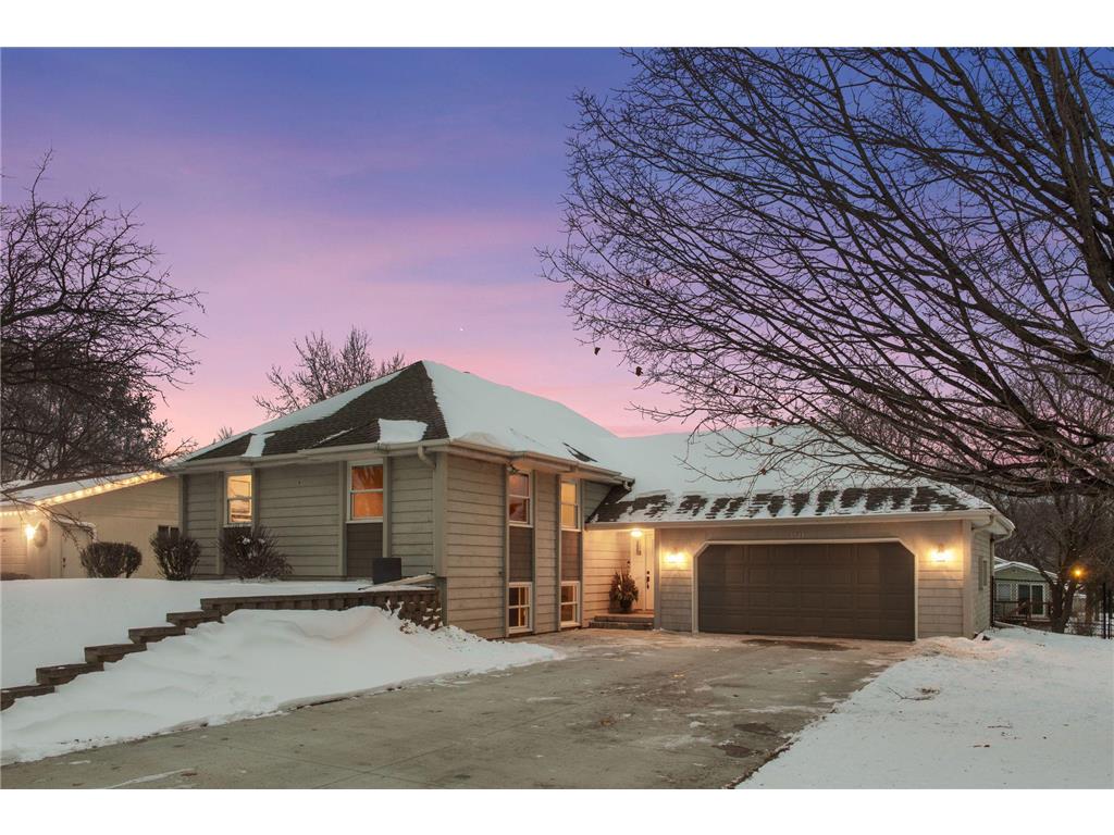 1521 Crest Drive Chaska MN 55318 6824155 image1