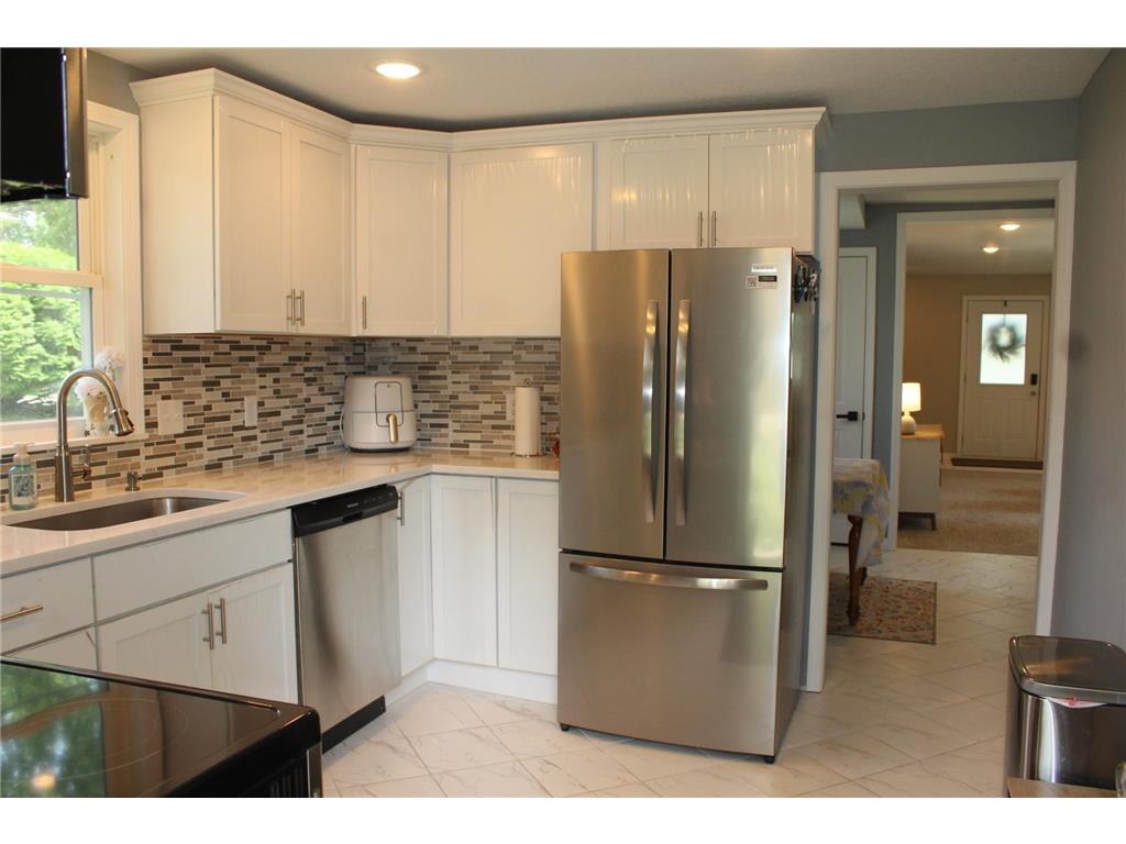 1521 Desoto Avenue N Glencoe MN 55336 7086512 image3