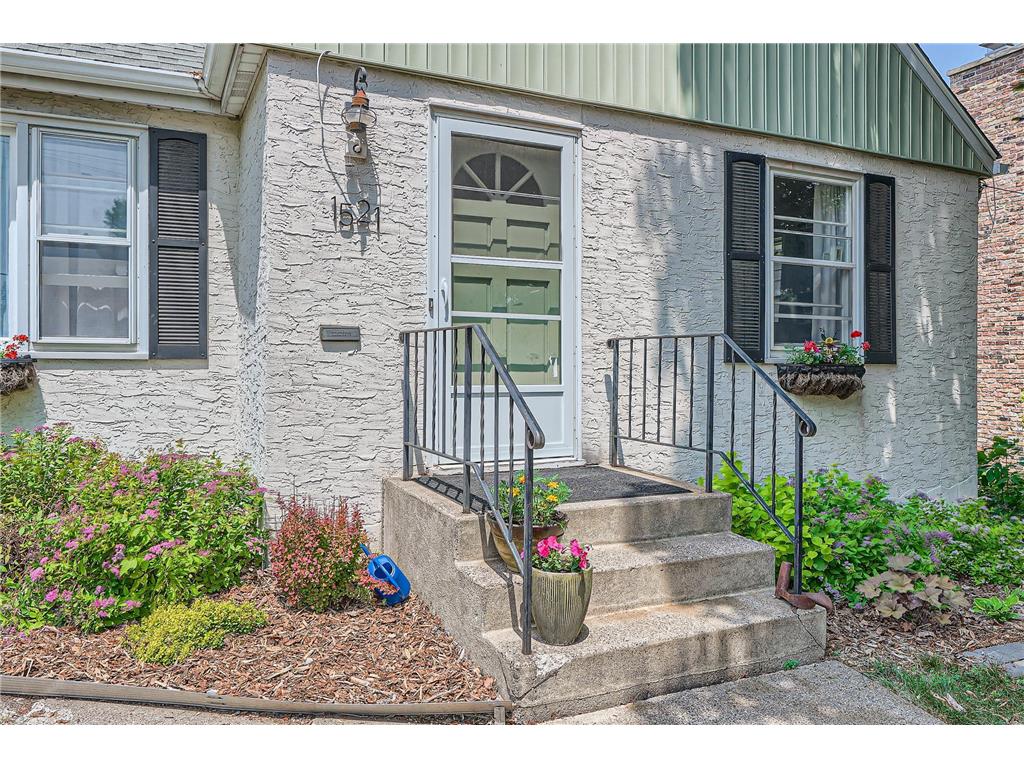 1521 Highland Parkway, Saint Paul, MN, 55116 MLS 6386395 Edina Realty