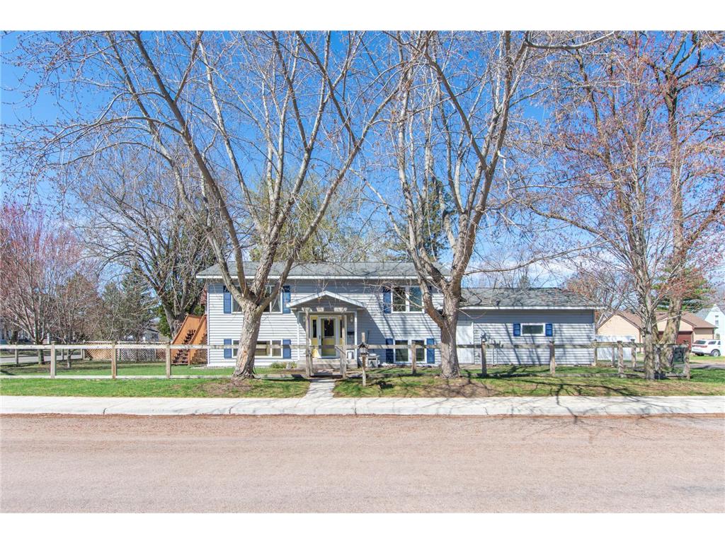 1521 Pine Street Brainerd MN 56401 7064745 image1