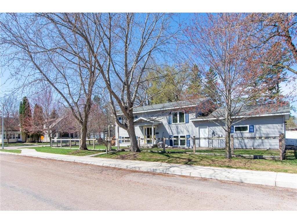 1521 Pine Street Brainerd MN 56401 7064745 image2