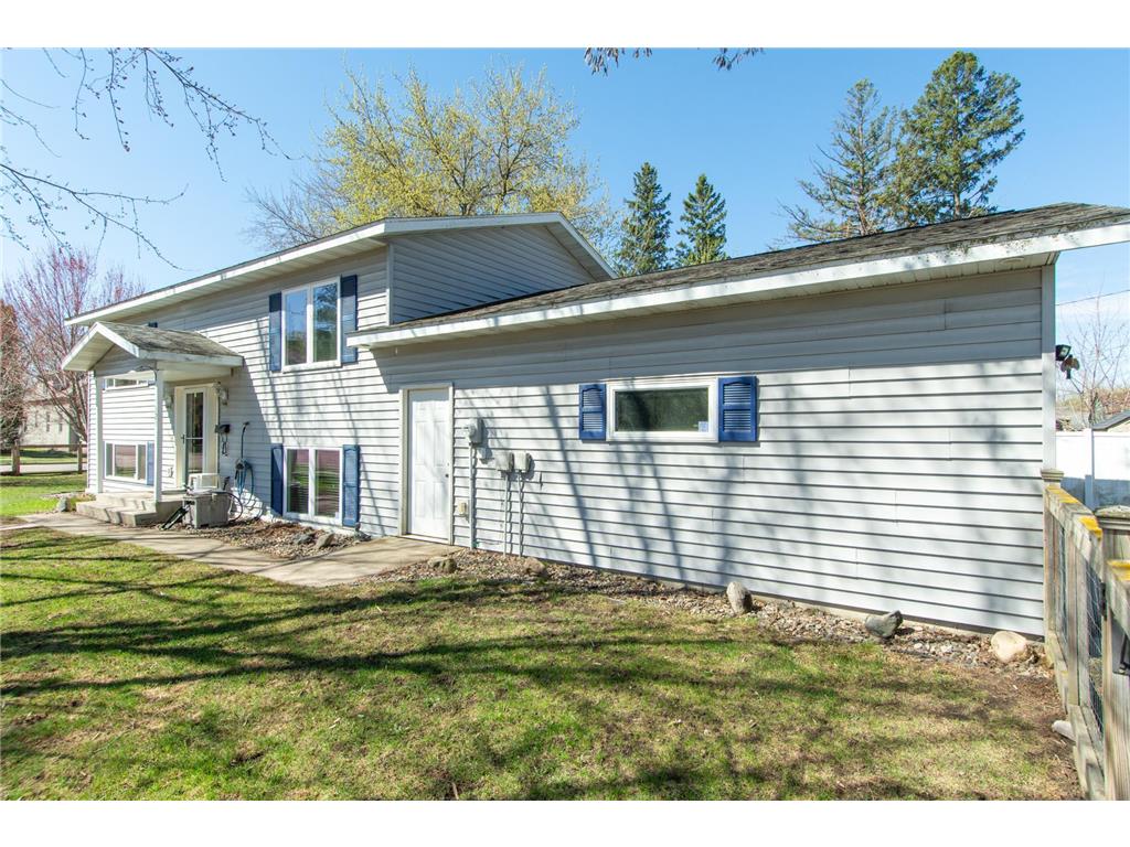 1521 Pine Street Brainerd MN 56401 7064745 image4