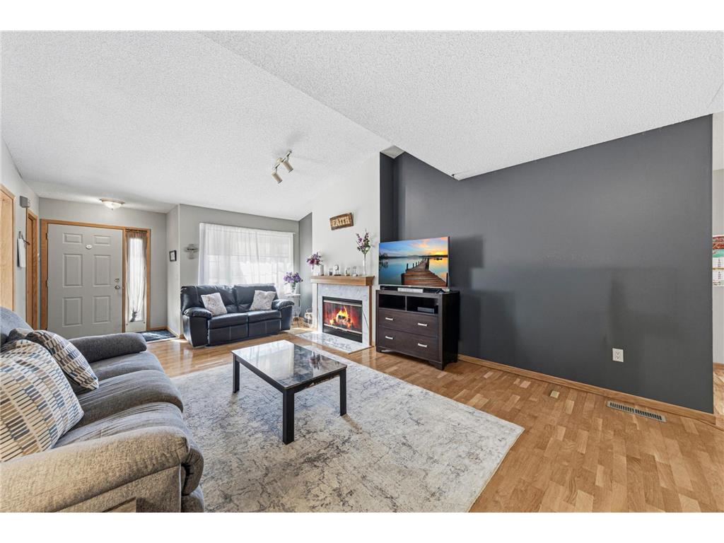 15215 Greenhaven Way Burnsville MN 55306 7042780 image10
