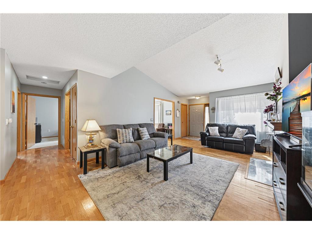 15215 Greenhaven Way Burnsville MN 55306 7042780 image7