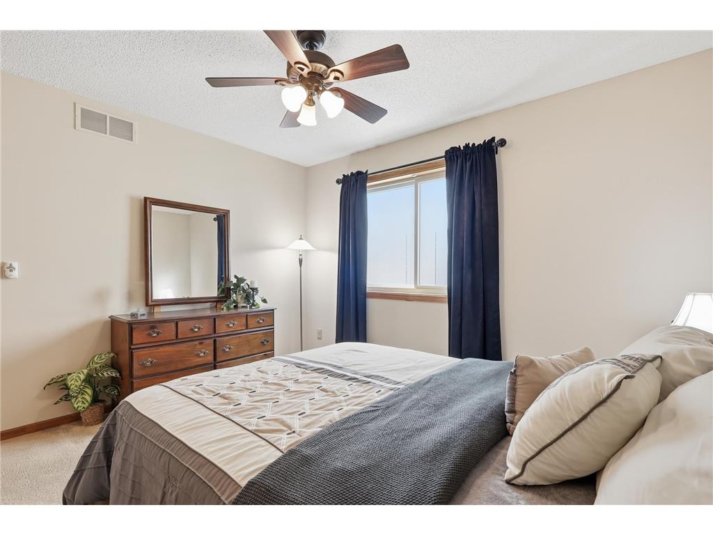 1522 132nd Avenue NW Coon Rapids MN 55448 7045402 image17