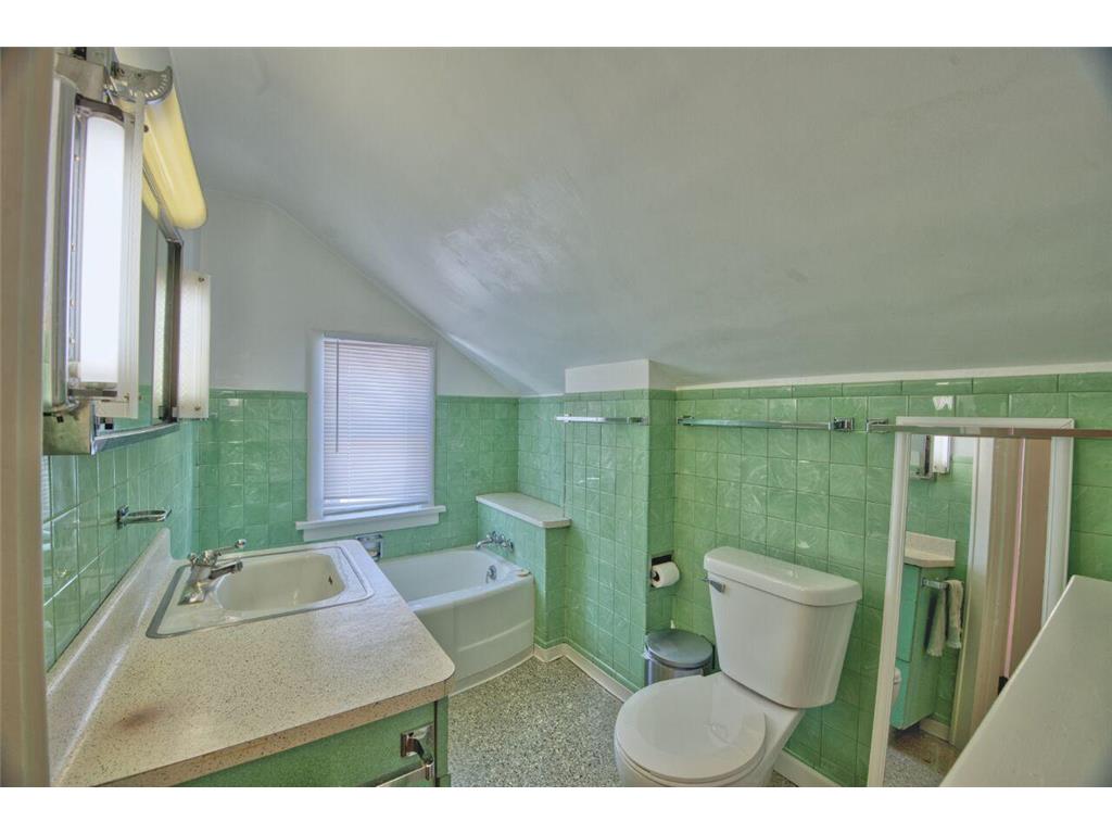 1522 13th Avenue E Hibbing MN 55746 7049757 image16