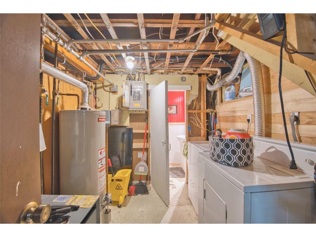 1522 13th Avenue E Hibbing MN 55746 7049757 image26