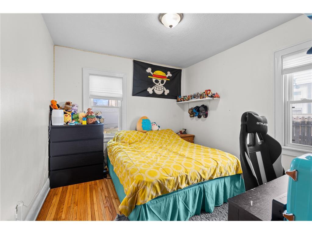 1523 Queen Avenue N Minneapolis MN 55411 7050347 image11
