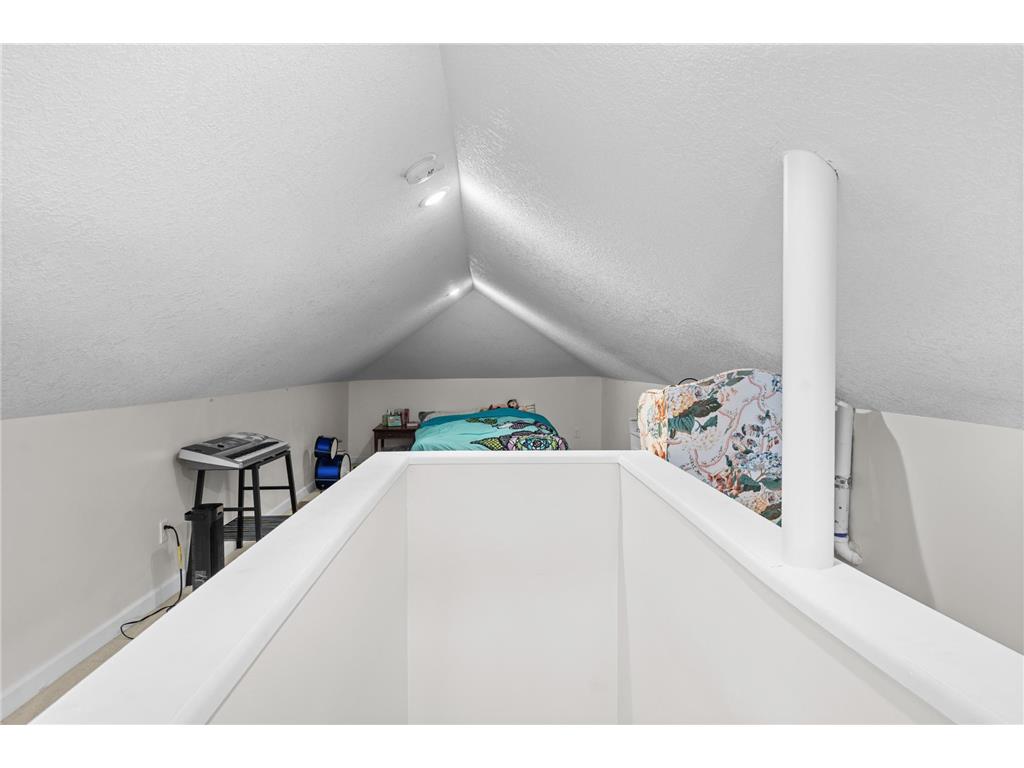 1523 Queen Avenue N Minneapolis MN 55411 7050347 image15