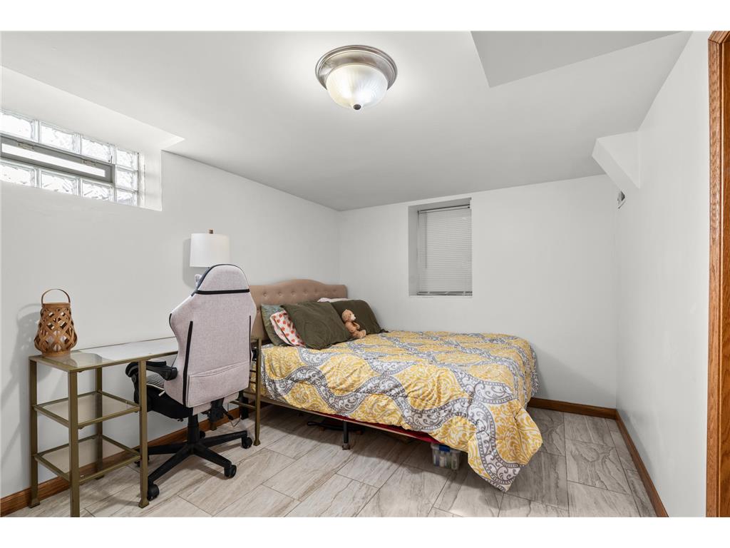 1523 Queen Avenue N Minneapolis MN 55411 7050347 image20