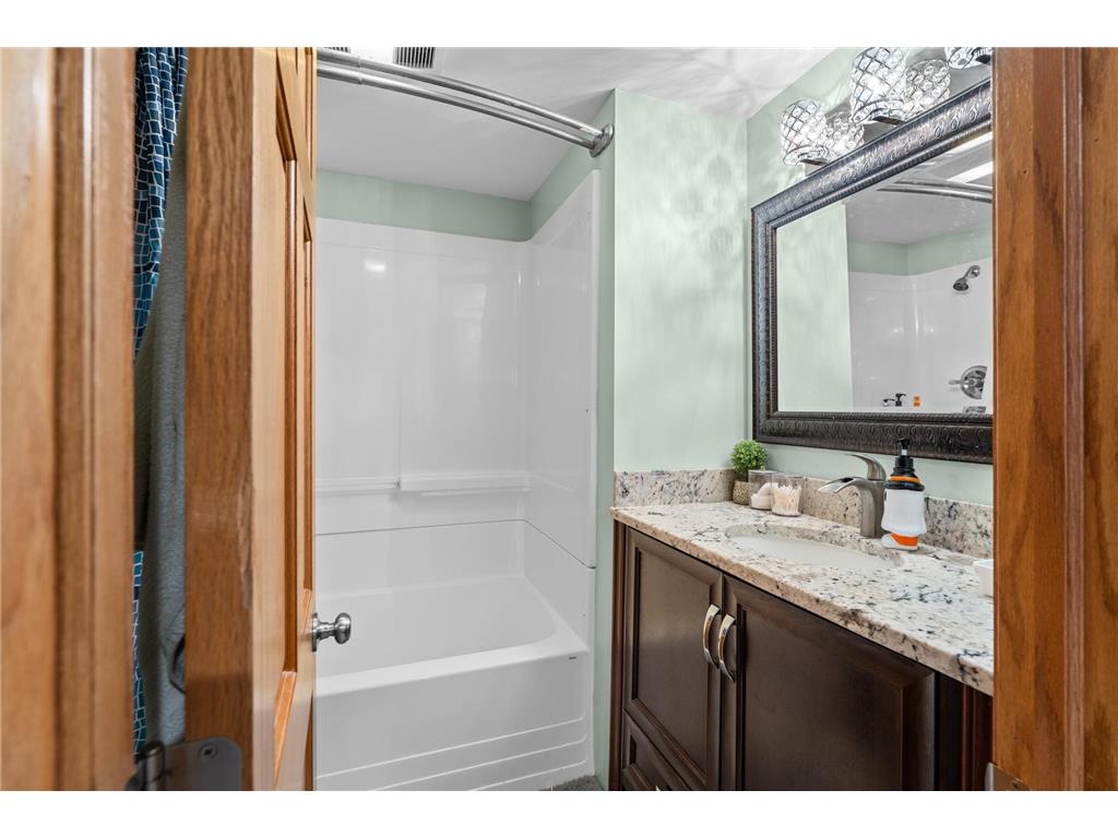 1523 Queen Avenue N Minneapolis MN 55411 7050347 image21