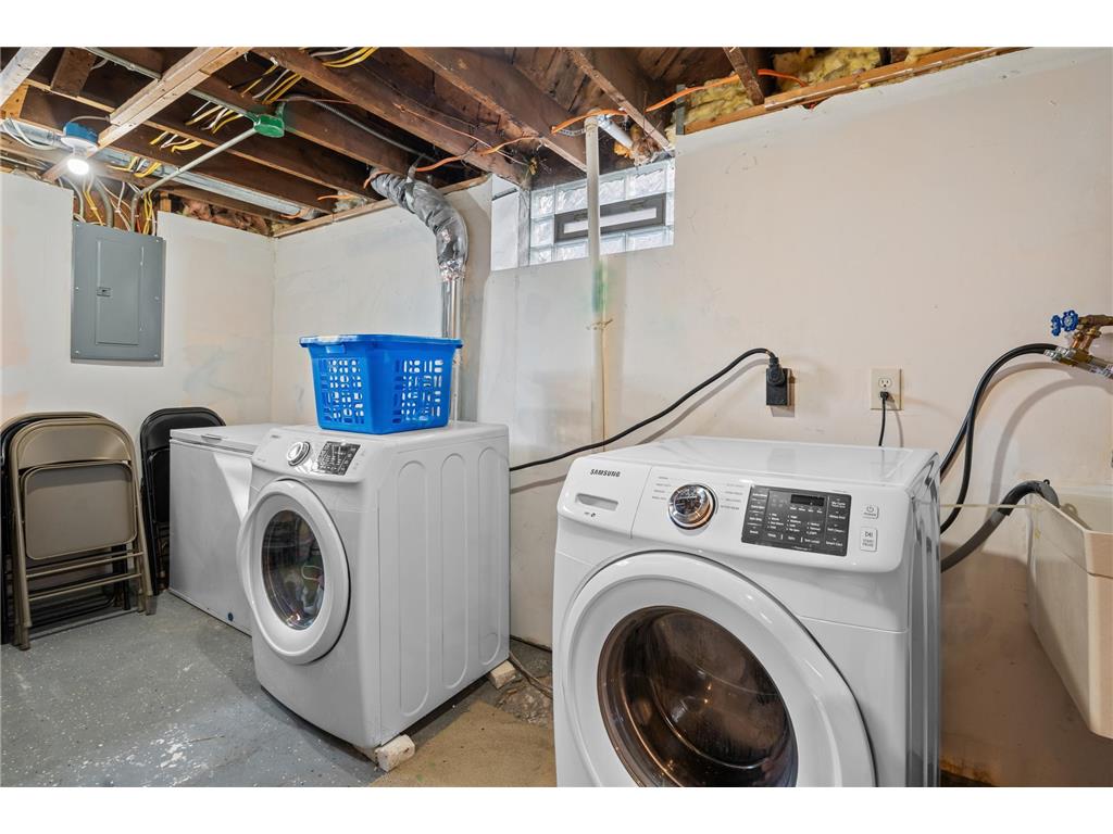 1523 Queen Avenue N Minneapolis MN 55411 7050347 image22