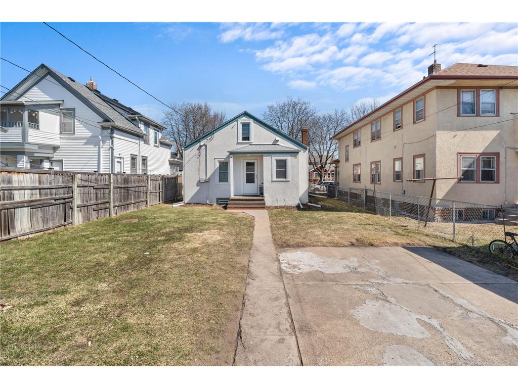 1523 Queen Avenue N Minneapolis MN 55411 7050347 image25