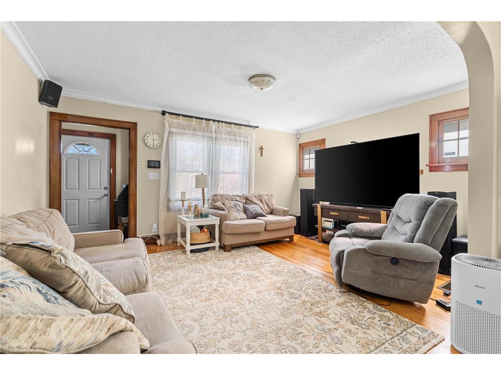 1523 Queen Avenue N Minneapolis MN 55411 7050347 image3
