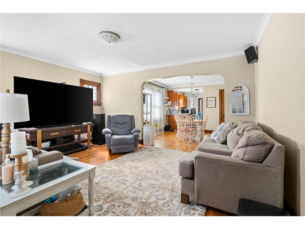 1523 Queen Avenue N Minneapolis MN 55411 7050347 image4