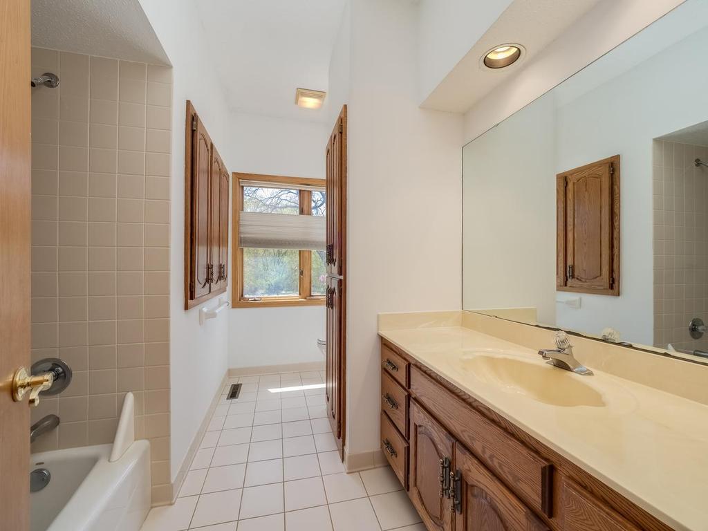 1523 Wellington Way Eagan MN 55122 7066286 image20