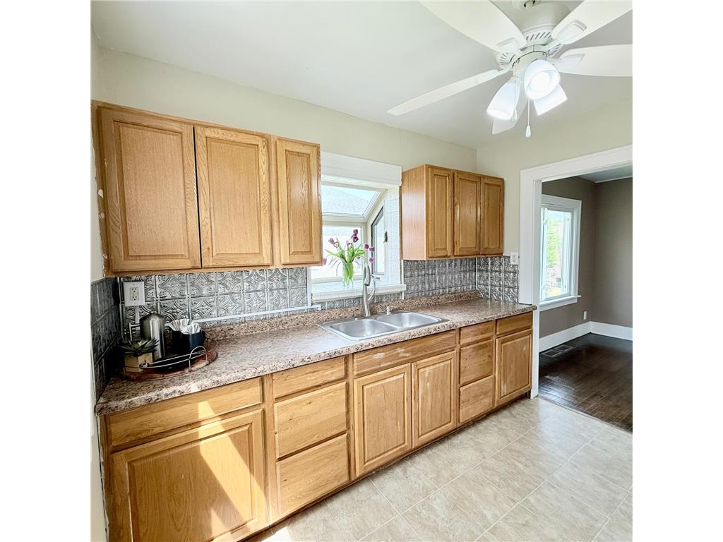 1524 East Avenue Red Wing MN 55066 7065677 image23