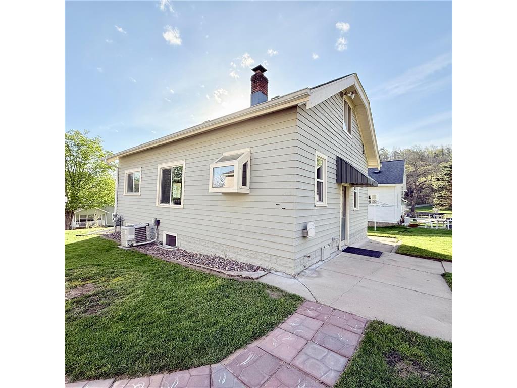 1524 East Avenue Red Wing MN 55066 7065677 image47