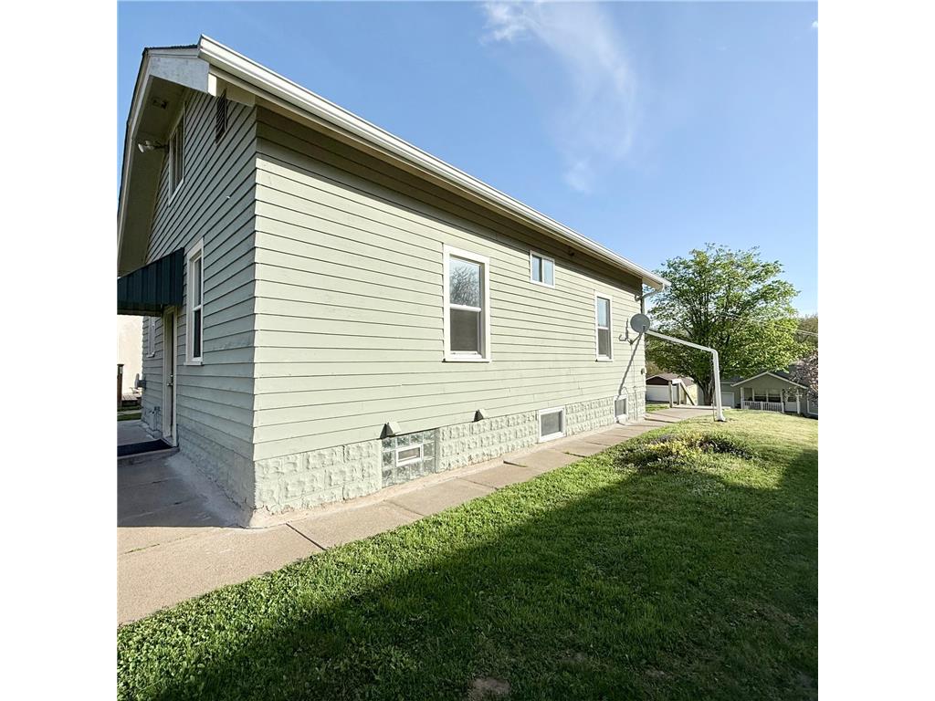 1524 East Avenue Red Wing MN 55066 7065677 image49