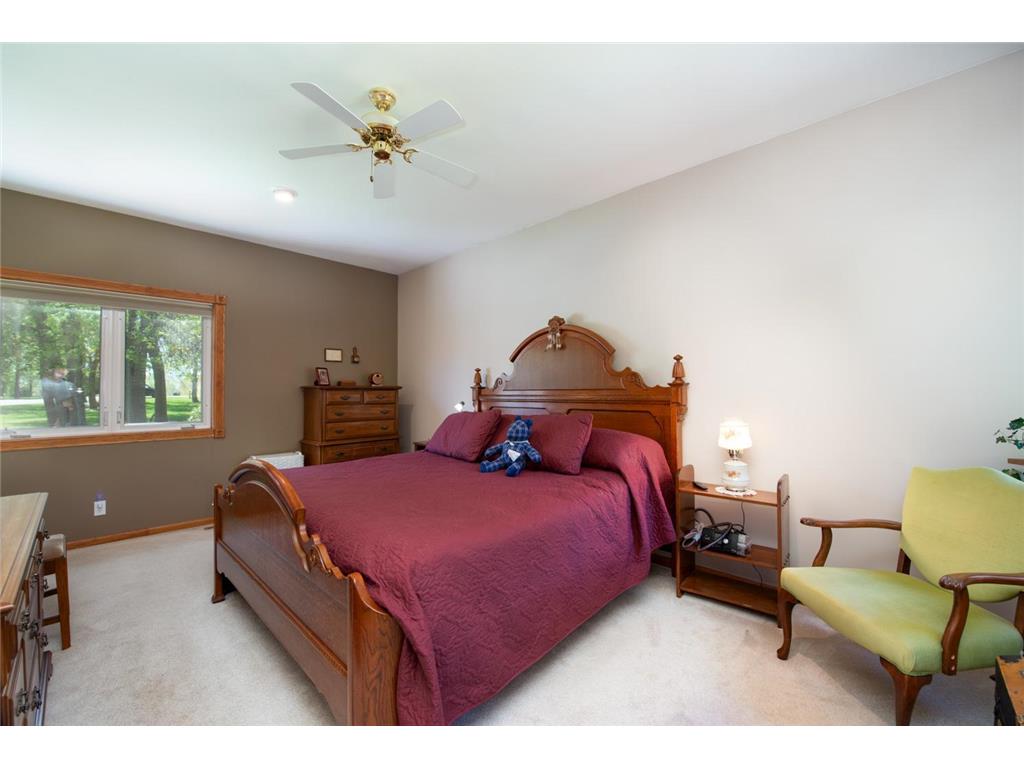 1524 Squirrels Nest Road Kasota MN 56050 - Washington 7074476 image12