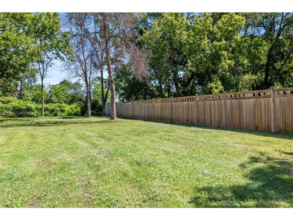 15240 9th Avenue N Plymouth MN 55447 - Parkers 7094363 image18