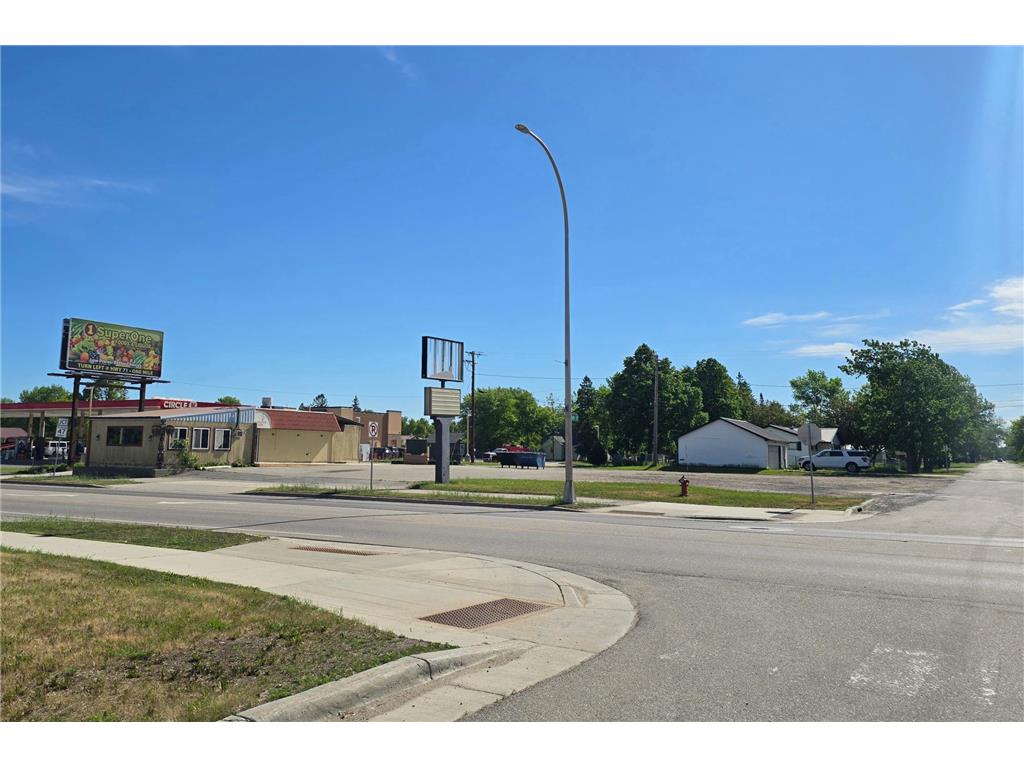 1525 2nd Avenue W International Falls MN 56649 7092730 image2