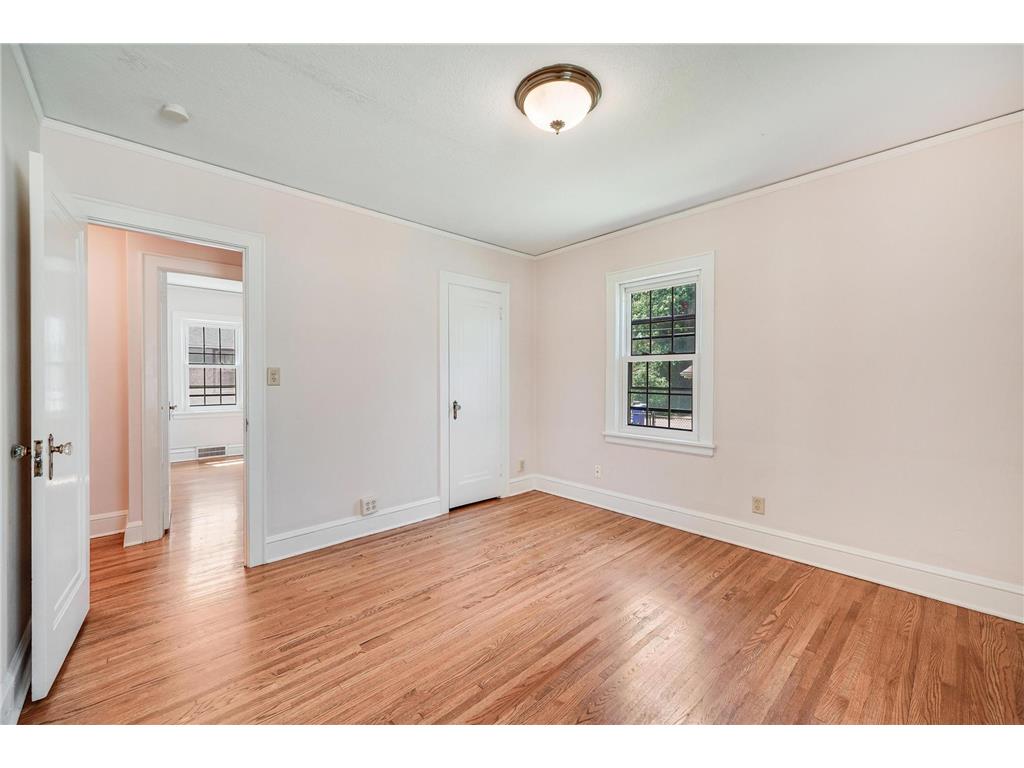 1525 Asbury Street Saint Paul MN 55108 7082566 image18