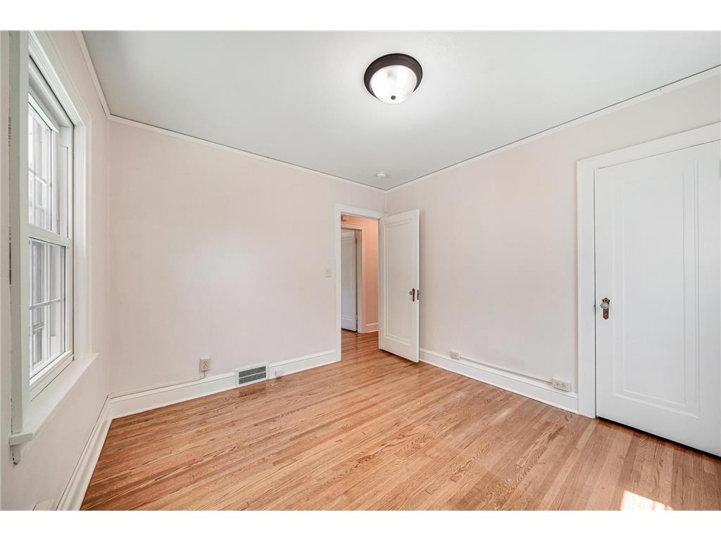 1525 Asbury Street Saint Paul MN 55108 7082566 image21