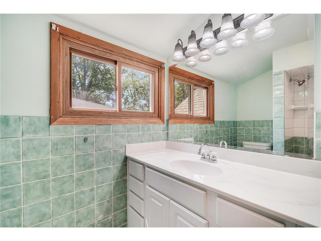 1525 Asbury Street Saint Paul MN 55108 7082566 image23