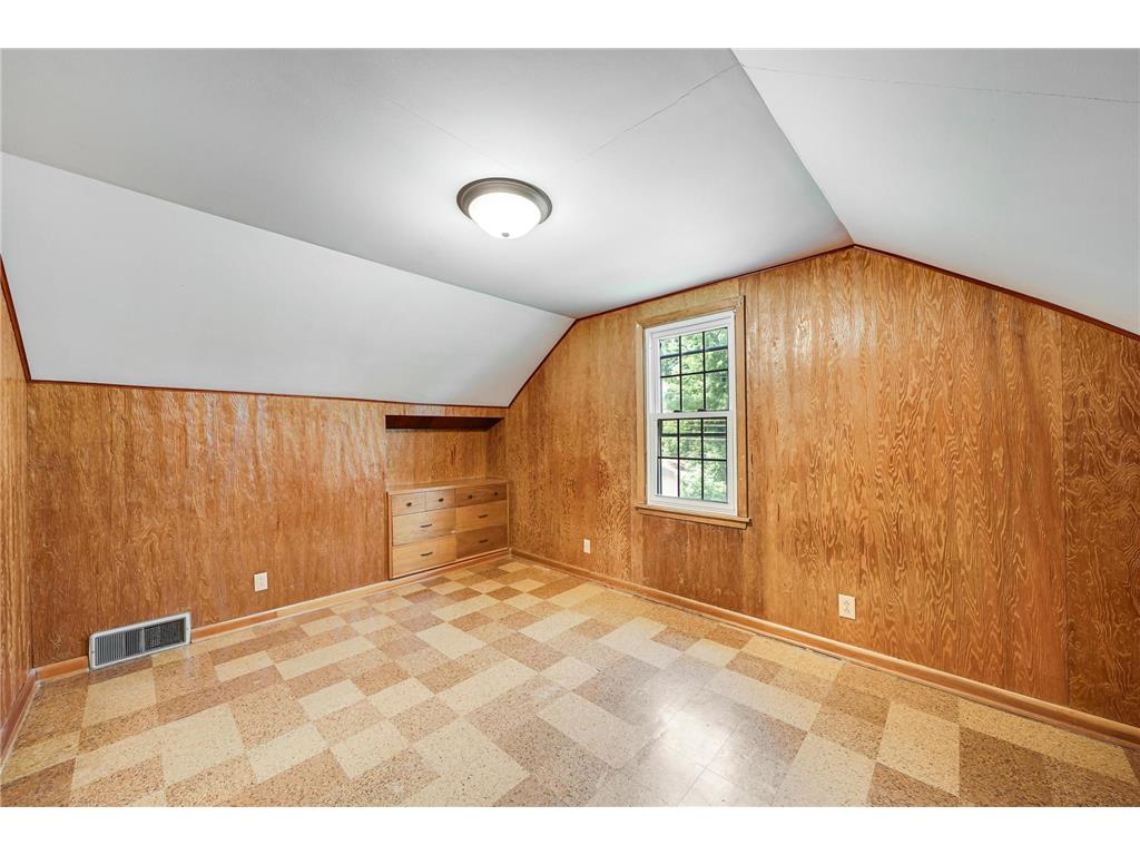 1525 Asbury Street Saint Paul MN 55108 7082566 image24