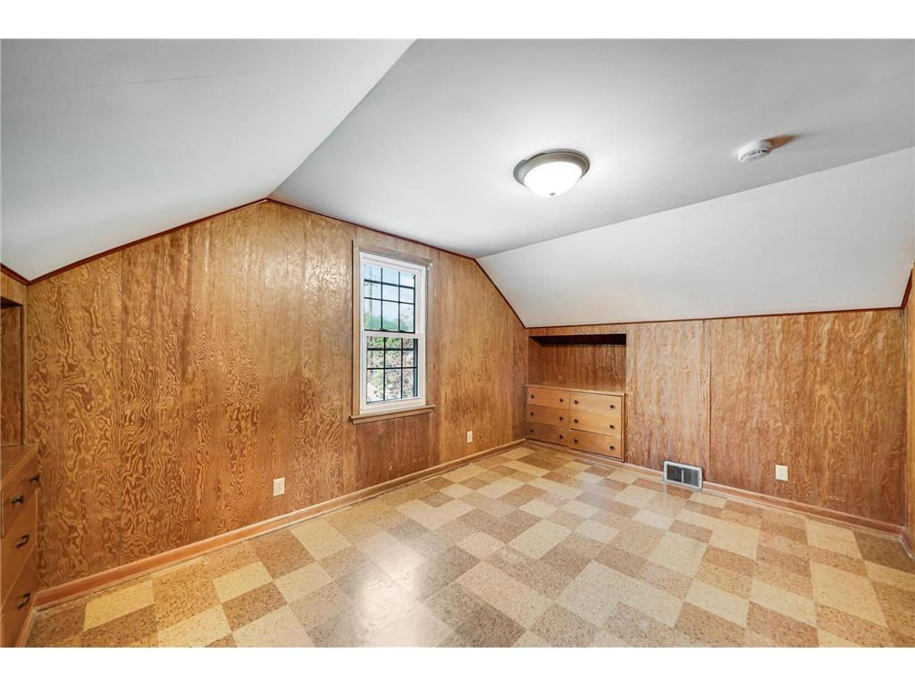 1525 Asbury Street Saint Paul MN 55108 7082566 image25