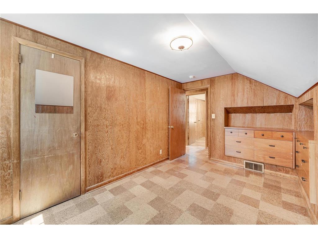 1525 Asbury Street Saint Paul MN 55108 7082566 image31