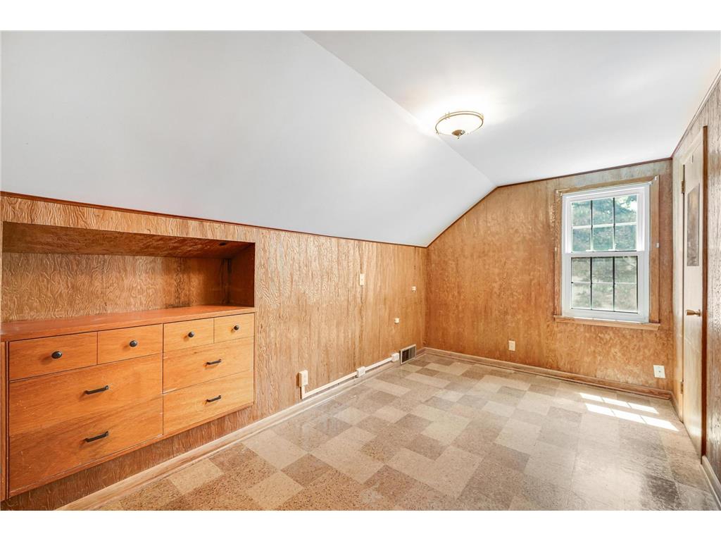 1525 Asbury Street Saint Paul MN 55108 7082566 image32