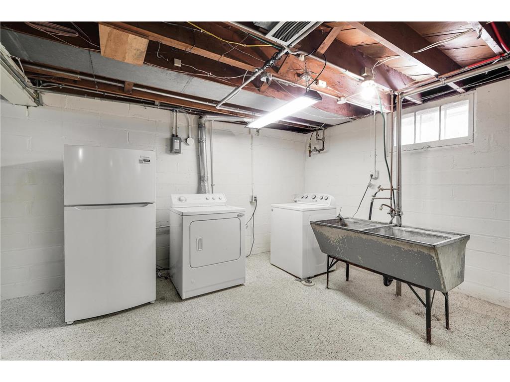 1525 Asbury Street Saint Paul MN 55108 7082566 image36