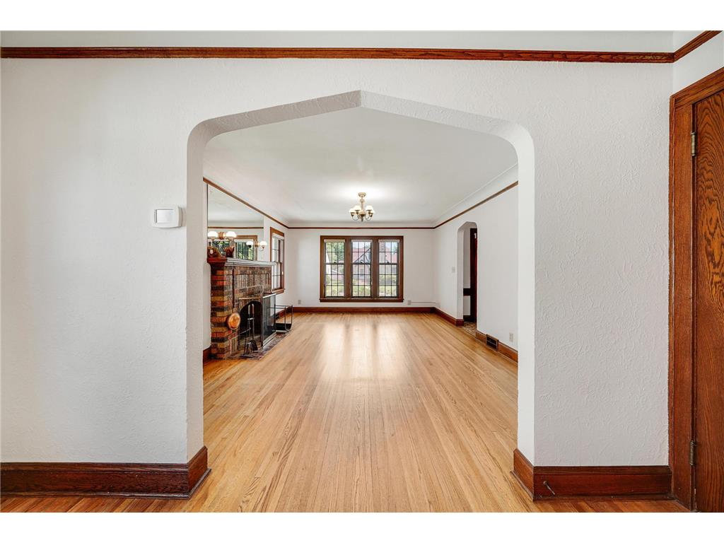 1525 Asbury Street Saint Paul MN 55108 7082566 image6