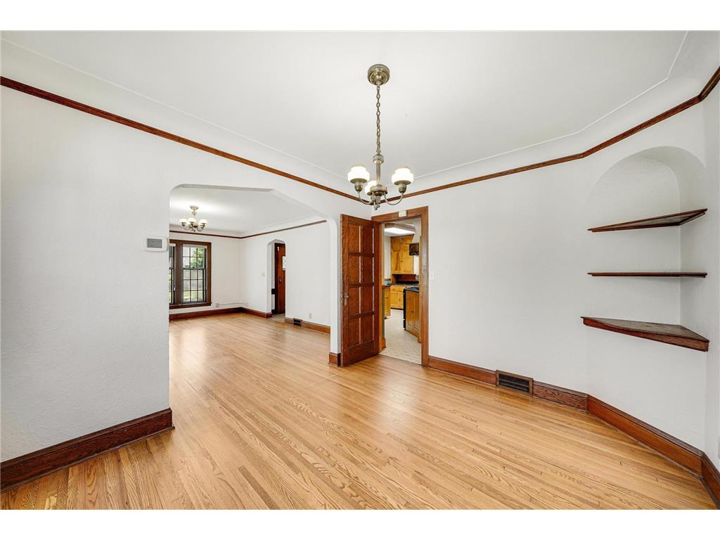 1525 Asbury Street Saint Paul MN 55108 7082566 image9