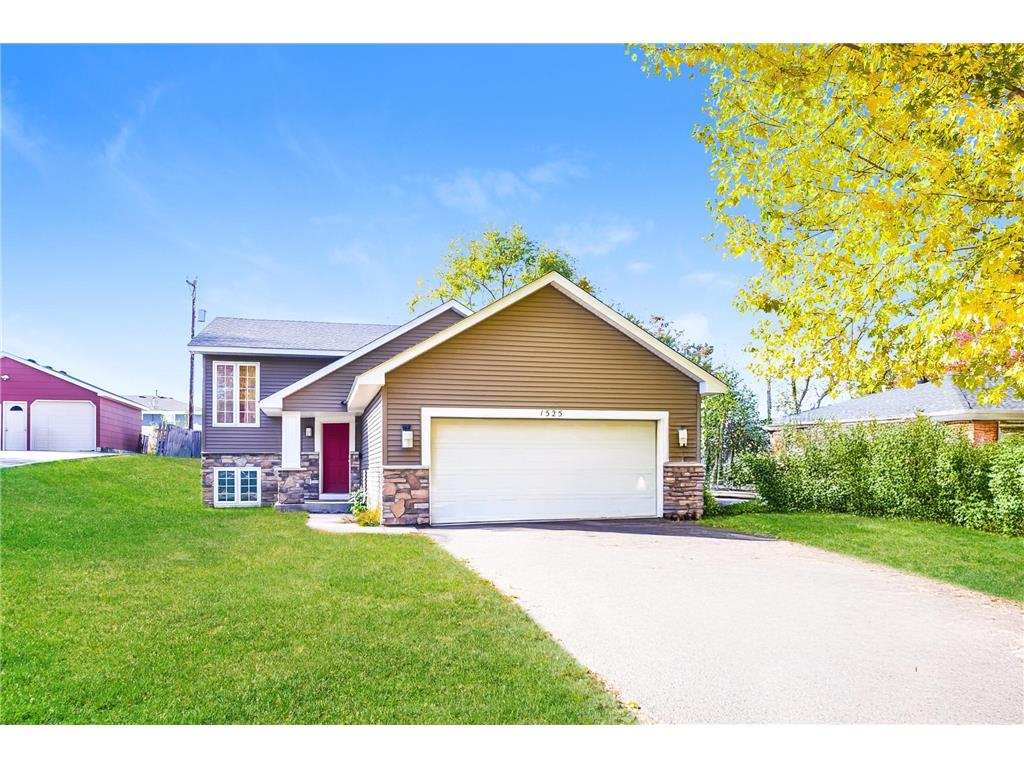 1525 Independence Avenue N Golden Valley MN 55427 7015344 image1