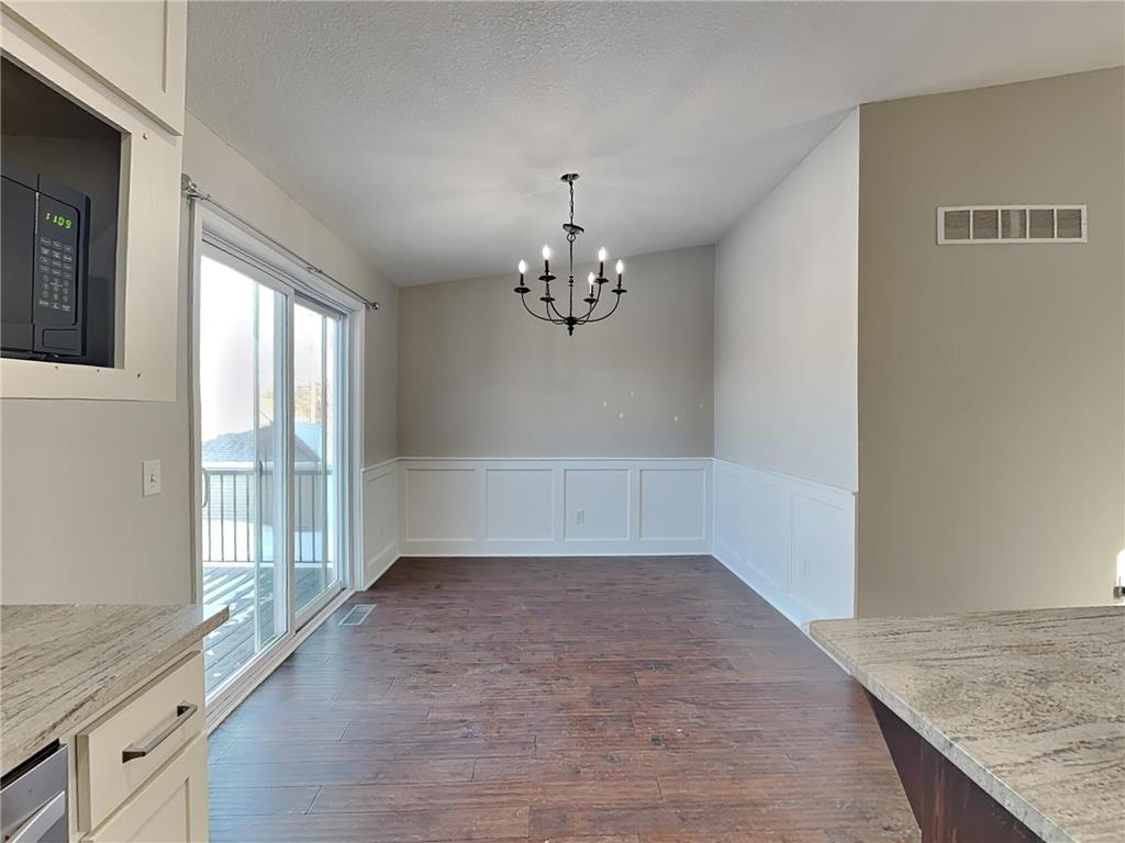 1525 Independence Avenue N Golden Valley MN 55427 7015344 image3