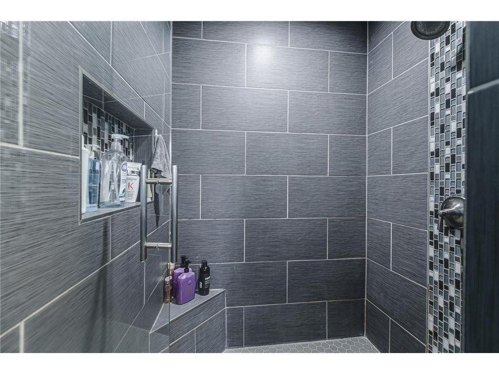 1525 Saint Croix Circle Golden Valley MN 55422 7086686 image37