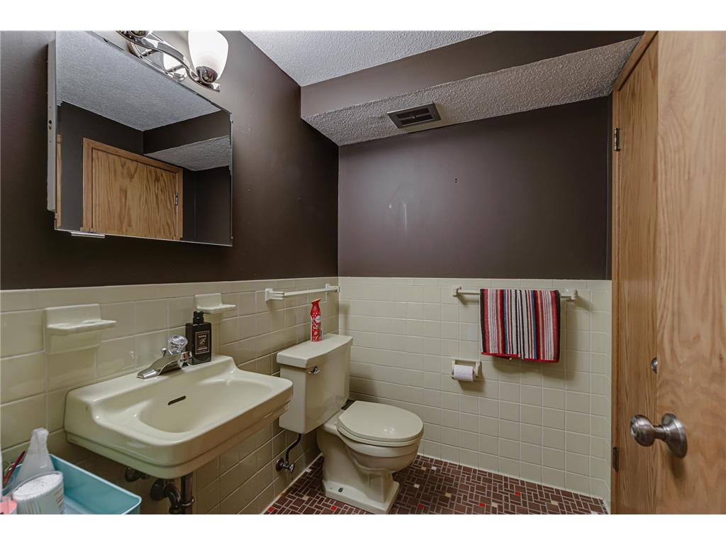 1525 Saint Croix Circle Golden Valley MN 55422 7086686 image55