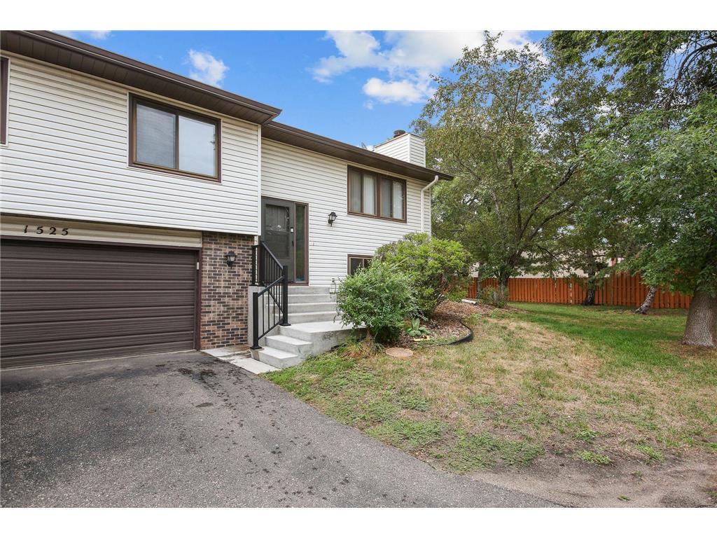 1525 Sunny Way Court, Anoka, MN 55303 MLS 6243499 Edina Realty