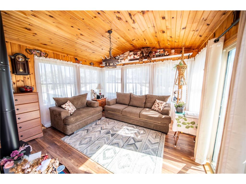 1525 Wabasha Ave Saint Charles MN 55972 6797043 image12