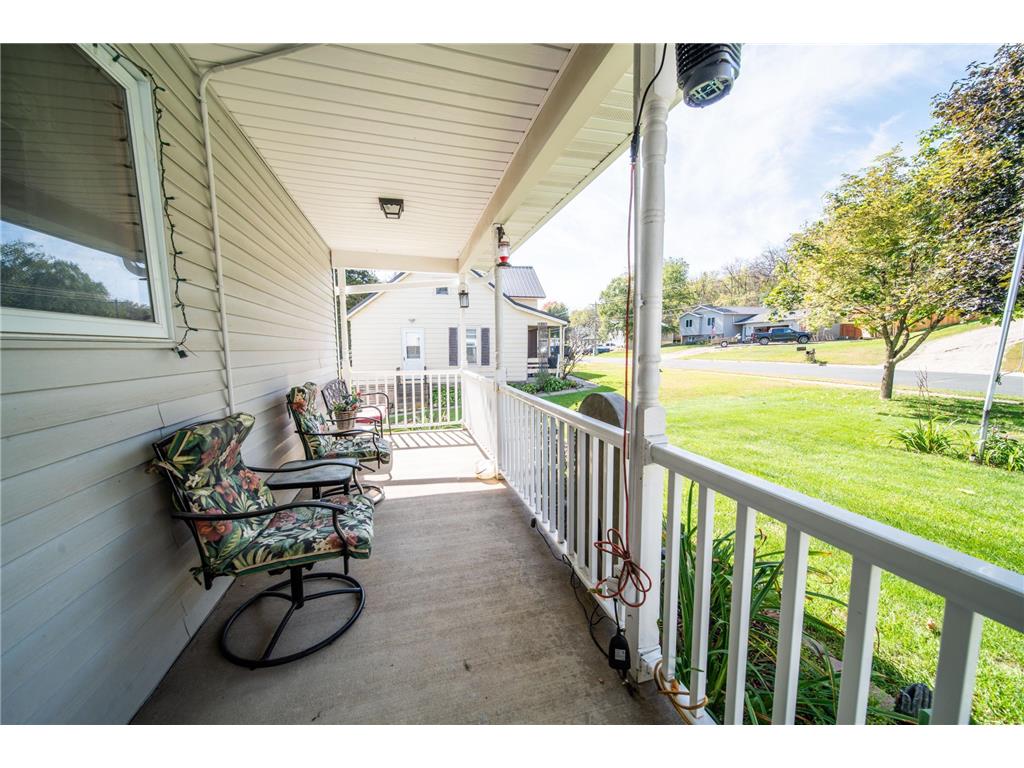 1525 Wabasha Ave Saint Charles MN 55972 6797043 image2