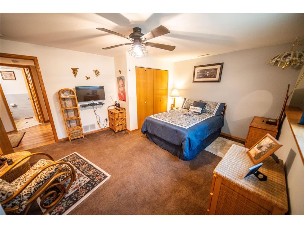 1525 Wabasha Ave Saint Charles MN 55972 6797043 image20