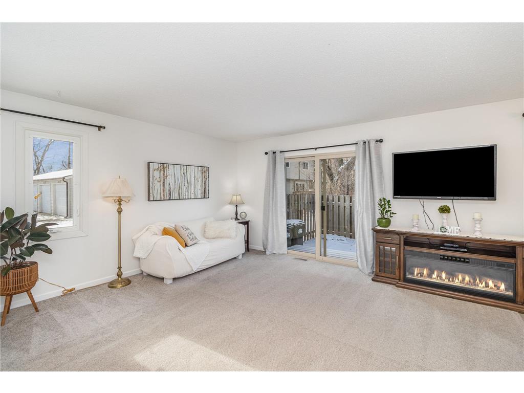 1525 Woodview Avenue W Eagan MN 55122 6648798 image1