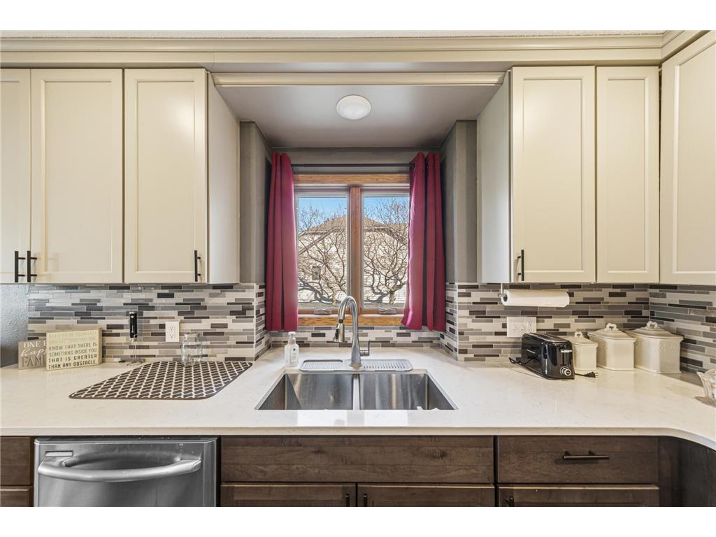 1526 Castle Drive North Mankato MN 56003 7057121 image21