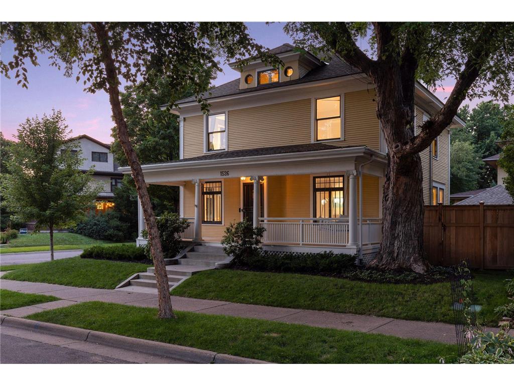 1526 W 25th Street Minneapolis MN 55405 - Lake of the Isles 6566118 image1