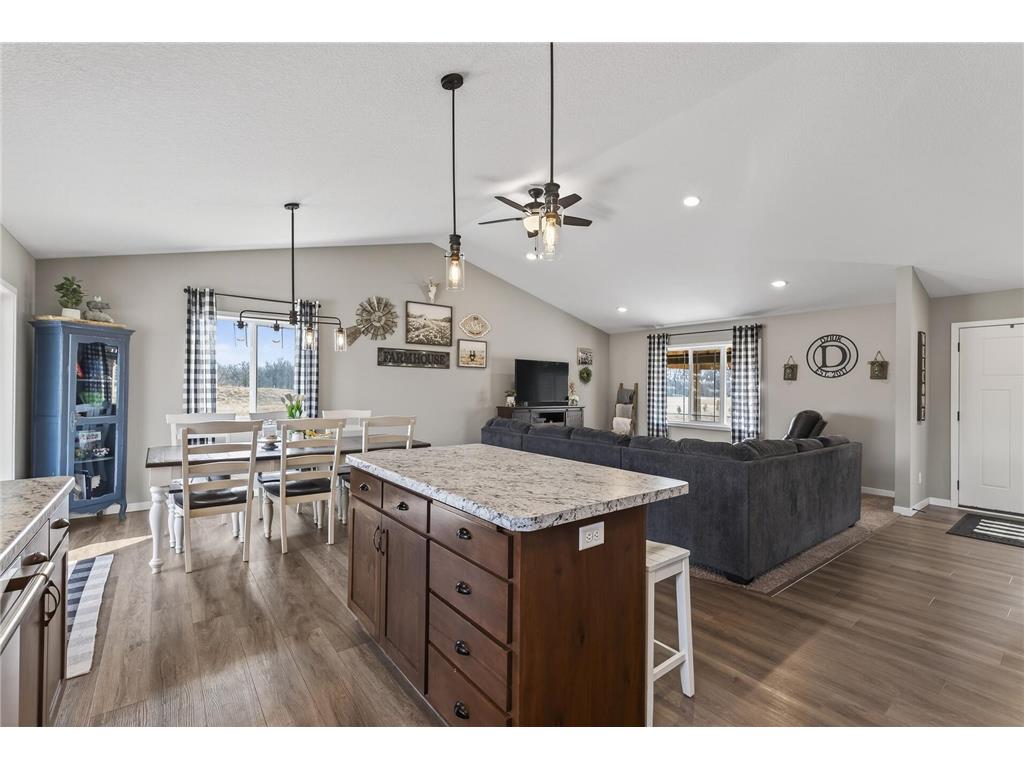 15264 292nd Avenue NW Blue Hill Twp MN 55398 7050053 image12